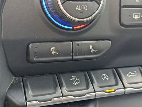 Used 2019 Chevrolet Silverado 1500 RST image 24