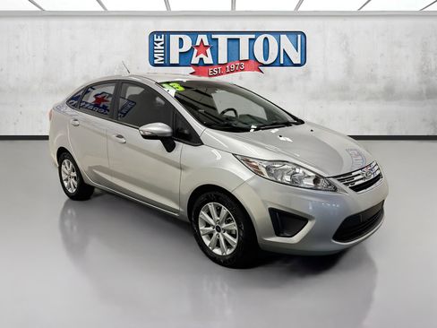 Used 2013 Ford Fiesta SE FWD image 1