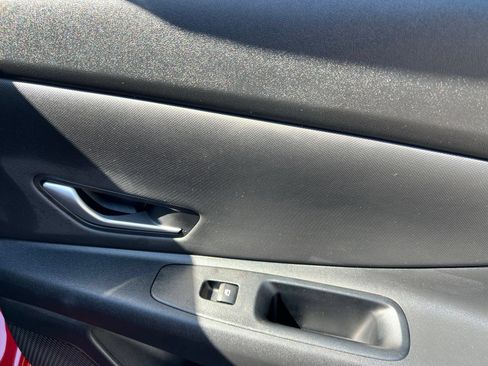 Used 2024 Hyundai Elantra Limited FWD image 49