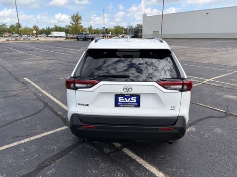 Used 2019 Toyota RAV4 LE w/ All Weather Liner Package AWD/4WD image 5