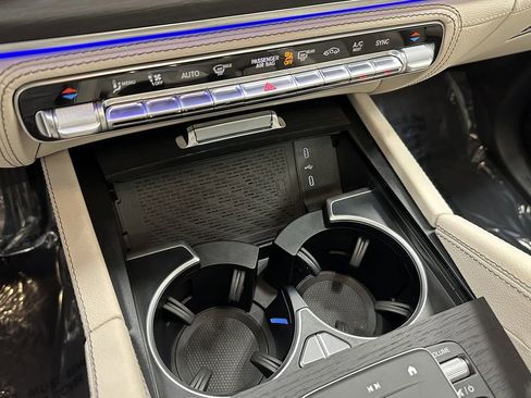 Certified 2025 Mercedes-Benz GLE 350 4MATIC w/ AMG Line Exterior image 32