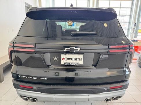New 2026 Chevrolet Traverse LT w/ Driver Confidence Package AWD/4WD image 37