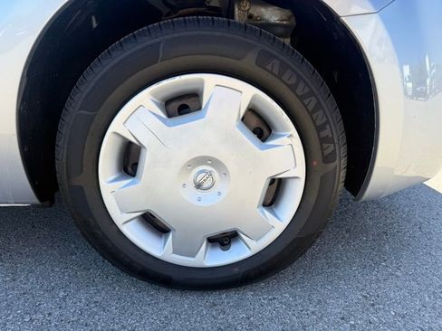 Used 2010 Nissan Cube 1.8 S w/ Interior Designer Pkg FWD image 4