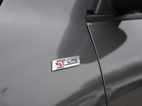 Used 2025 Ford Escape ST-Line image 6