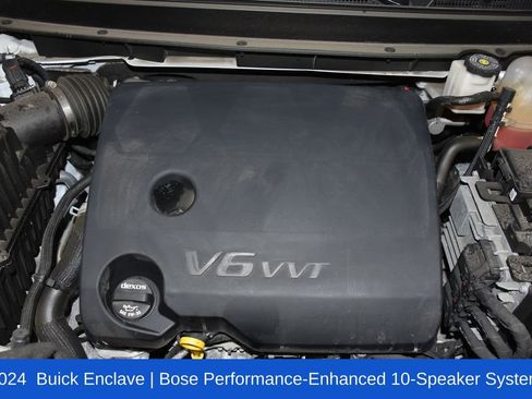 Used 2024 Buick Enclave Premium image 7