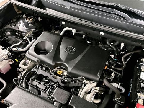 Certified 2020 Toyota RAV4 LE w/ All Weather Liner Package AWD/4WD image 33