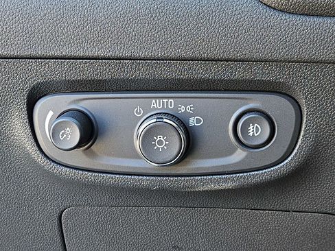 Certified 2022 Buick Encore GX Select w/ Sport Touring Package image 22