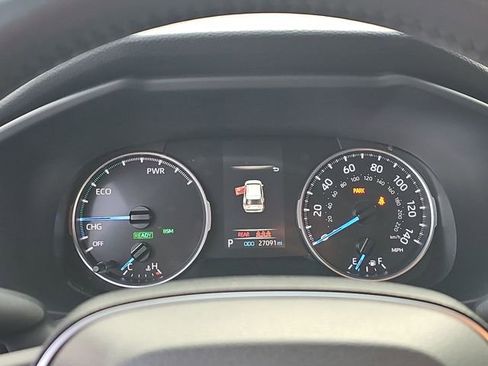 Certified 2020 Toyota RAV4 XLE w/ Convenience Package image 13