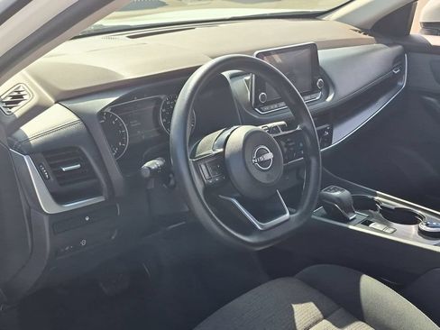 Used 2023 Nissan Rogue SV AWD/4WD image 10