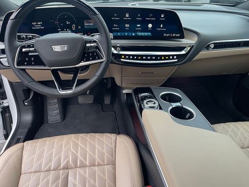 Used 2024 Cadillac Lyriq Luxury w/ Nappa Leather Package image 21