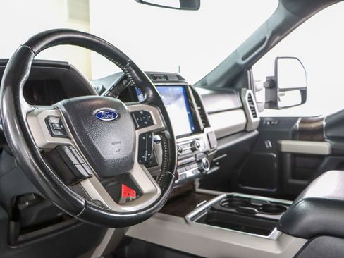 Used 2022 Ford F250 Lariat image 24
