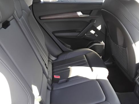 Certified 2025 Audi Q5 e Premium Plus w/ Premium Plus Package image 24