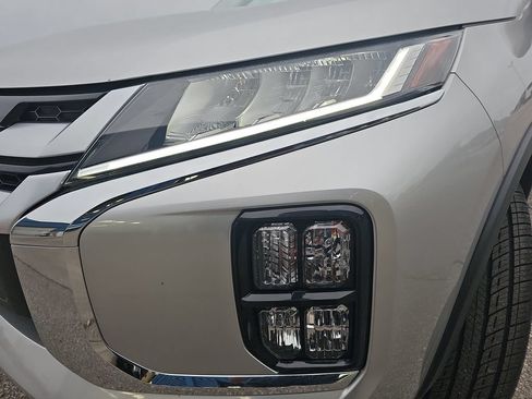Used 2025 Mitsubishi Outlander Sport ES AWD/4WD image 29