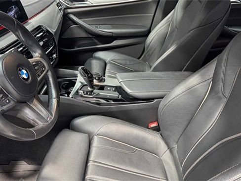 Used 2018 BMW 530i image 21