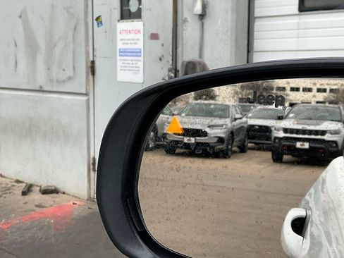 Used 2025 Jeep Compass Trailhawk w/ Trailer Tow Group image 19