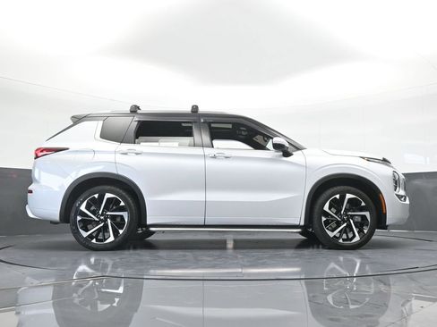 Used 2024 Mitsubishi Outlander SEL AWD/4WD image 76