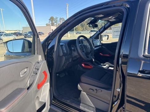 New 2026 Nissan Frontier Pro-X image 7
