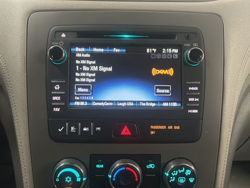 Used 2015 Chevrolet Traverse LS FWD image 18