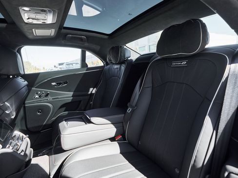 Used 2024 Bentley Flying Spur S V8 image 38