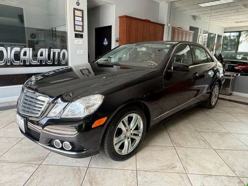 Used 2011 Mercedes-Benz E 350 Luxury image 3