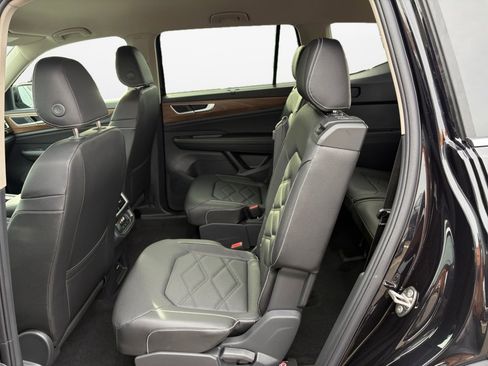 New 2026 Volkswagen Atlas SE image 13