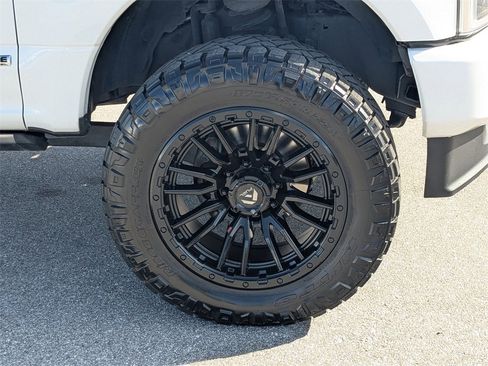 Used 2022 Ford F350 Limited image 11