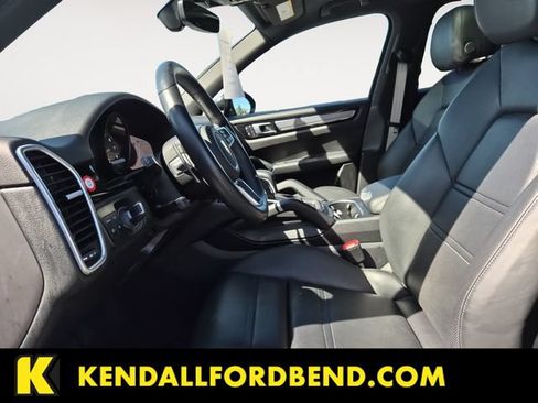 Used 2023 Porsche Cayenne Platinum Edition AWD/4WD image 11