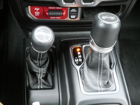 Used 2021 Jeep Wrangler Rubicon image 20