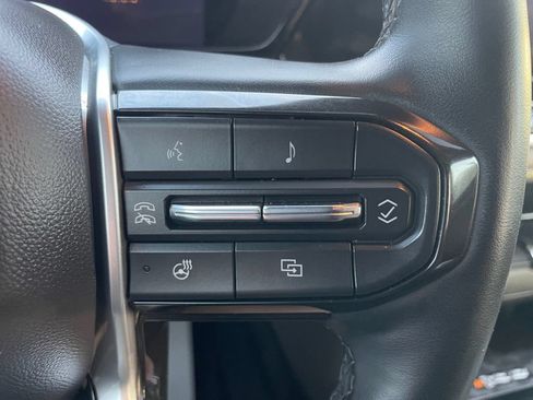 Used 2023 Chevrolet Colorado ZR2 w/ ZR2 Convenience Package III AWD/4WD image 24