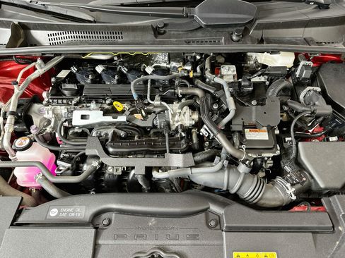 Used 2025 Toyota Prius LE FWD image 31