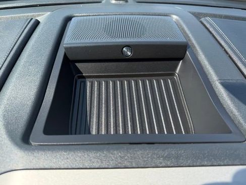 Used 2022 Ford F250 Lariat w/ Black Appearance Package image 20