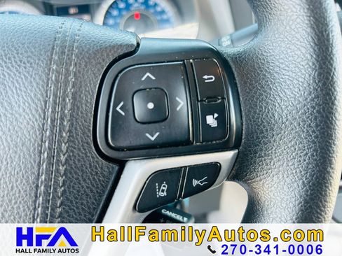 Used 2018 Toyota Sienna LE FWD image 25