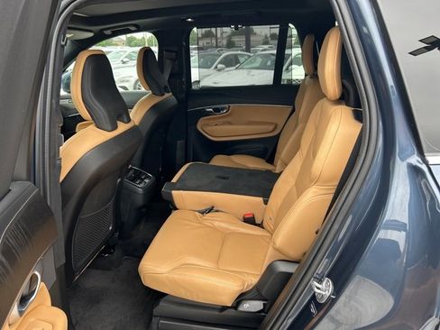 Used 2024 Volvo XC90 B6 Ultimate w/ Lounge Package image 21