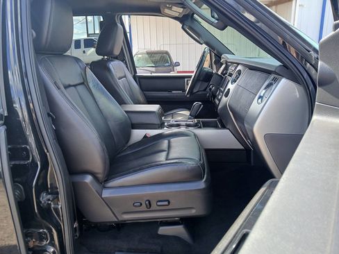 Used 2014 Ford Expedition Limited RWD image 13
