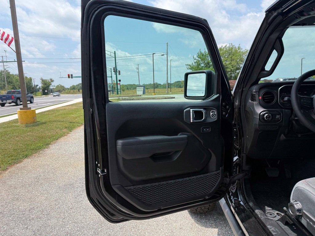 New 2026 Jeep Gladiator Mojave AWD/4WD image 18
