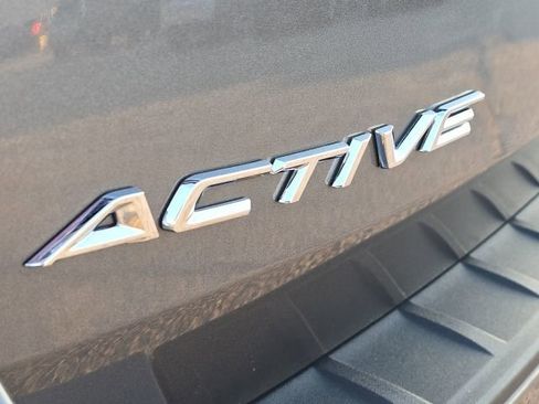 Used 2025 Ford Explorer Active image 9