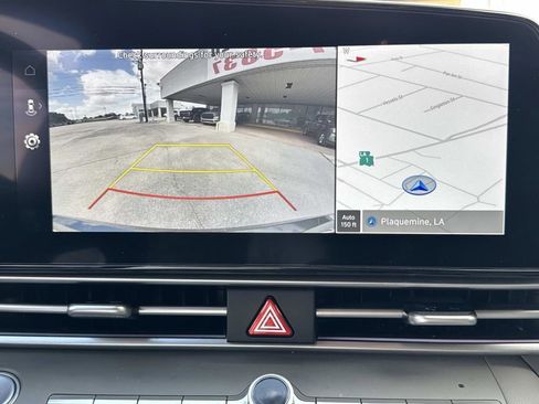 Used 2025 Hyundai Elantra SEL image 44