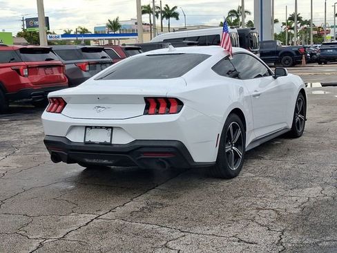 Used 2025 Ford Mustang Coupe image 4