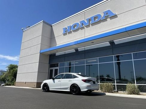 Certified 2025 Honda Civic Sport image 17