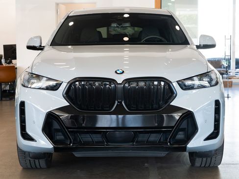 Used 2026 BMW X6 xDrive40i AWD/4WD image 2