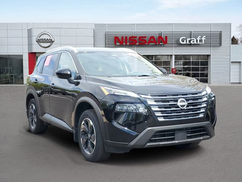 Certified 2024 Nissan Rogue SV w/ SV Premium Package AWD/4WD image 2
