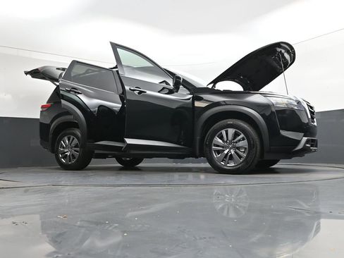 Used 2025 Nissan Pathfinder SV AWD/4WD image 57