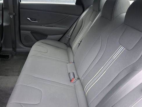 Certified 2024 Hyundai Elantra SEL image 20