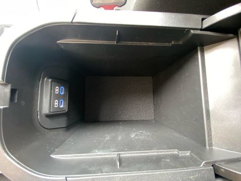 Used 2022 Toyota RAV4 XLE AWD/4WD image 26
