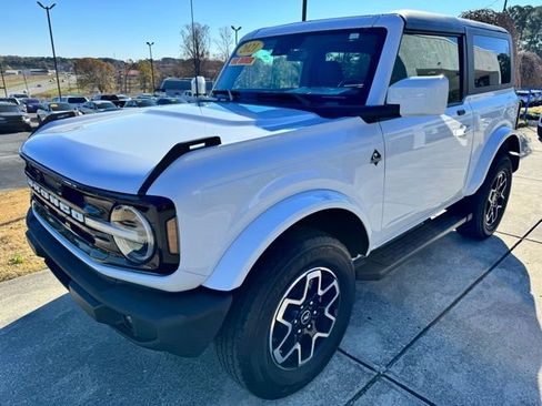 Used 2021 Ford Bronco Outer Banks image 3