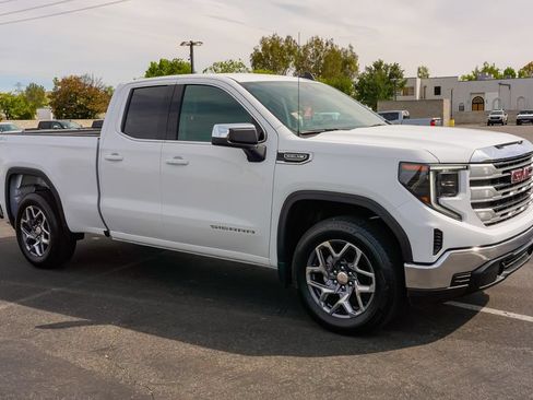 New 2026 GMC Sierra 1500 SLE w/ Max Trailering Package AWD/4WD image 6