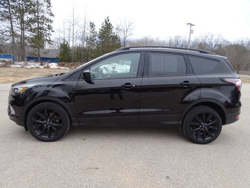 Used 2017 Ford Escape SE Sport w/ Equipment Group 201A image 5