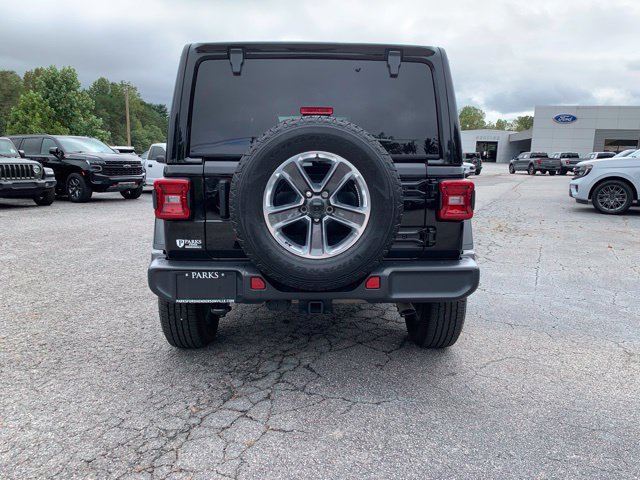 Used 2022 Jeep Wrangler Unlimited Sahara AWD/4WD image 7