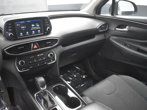 Used 2019 Hyundai Santa Fe SE image 32