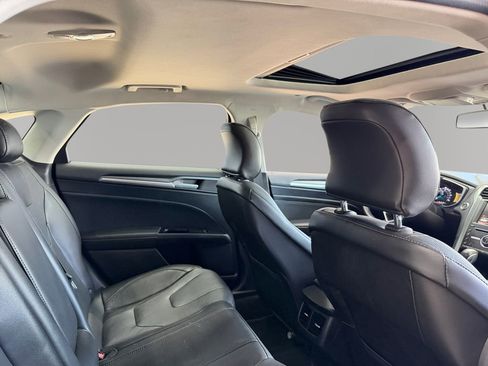 Used 2016 Ford Fusion Titanium FWD image 23